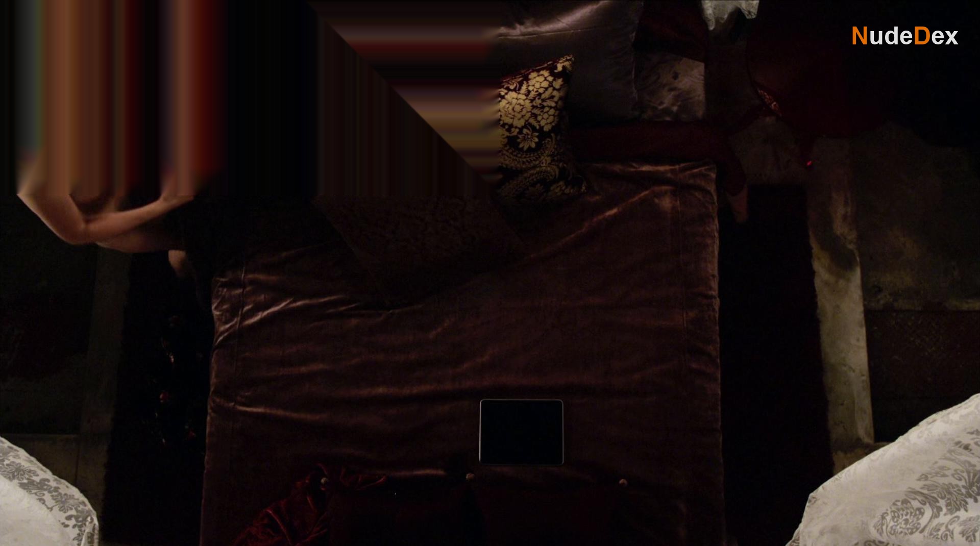 Katia Winter in Arena, photo 15
