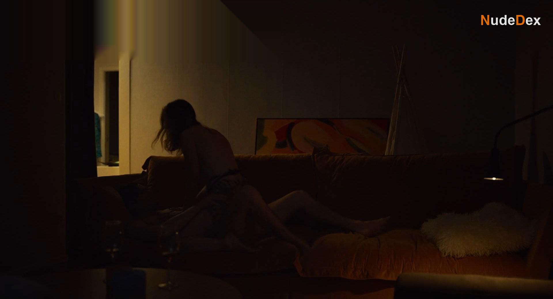 Katia Winter in Aret Jag Slutade Prestera Och Borjade Onanera, photo 19