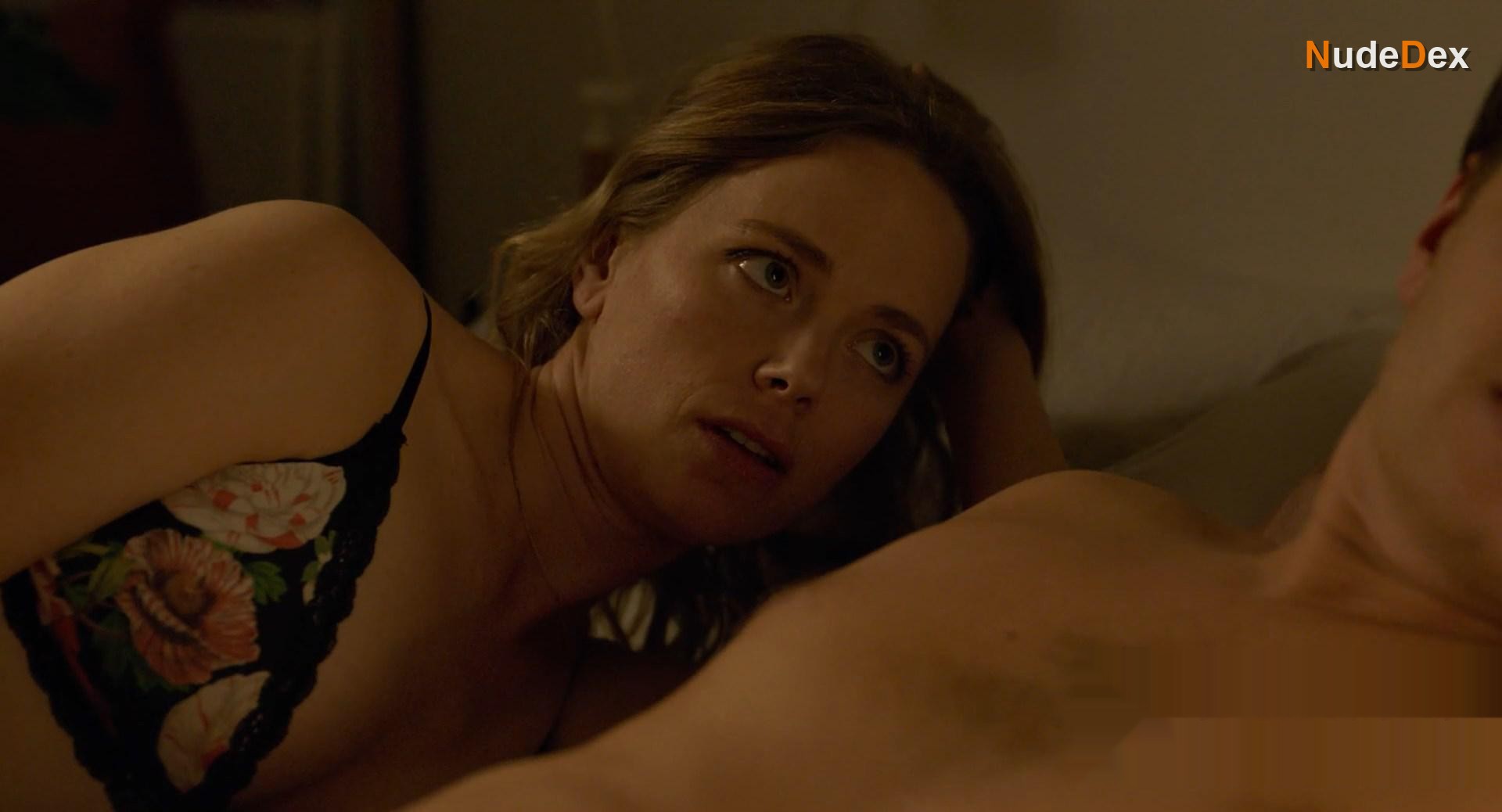 Katia Winter in Aret Jag Slutade Prestera Och Borjade Onanera, photo 25