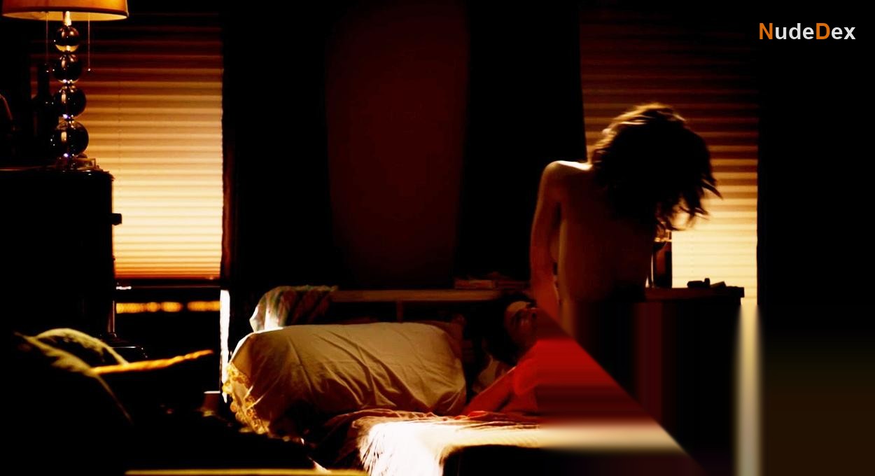 Katia Winter in Love Sick Love, photo 4