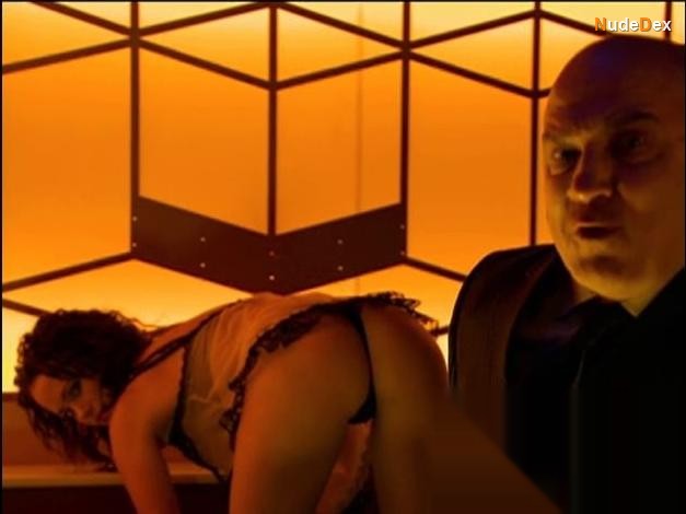 Katia Winter in Night Junkies, photo 11