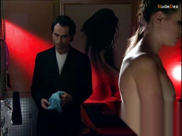 Katia Winter in Night Junkies, photo 14