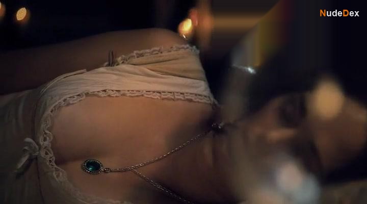 Katia Winter in Sleepy Hollow, photo 2