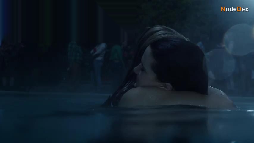 Katie Stevens in Faking It, photo 5
