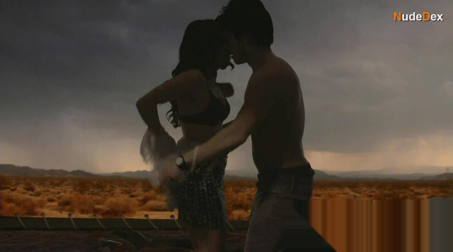 Katie Stevens in Faking It, photo 17