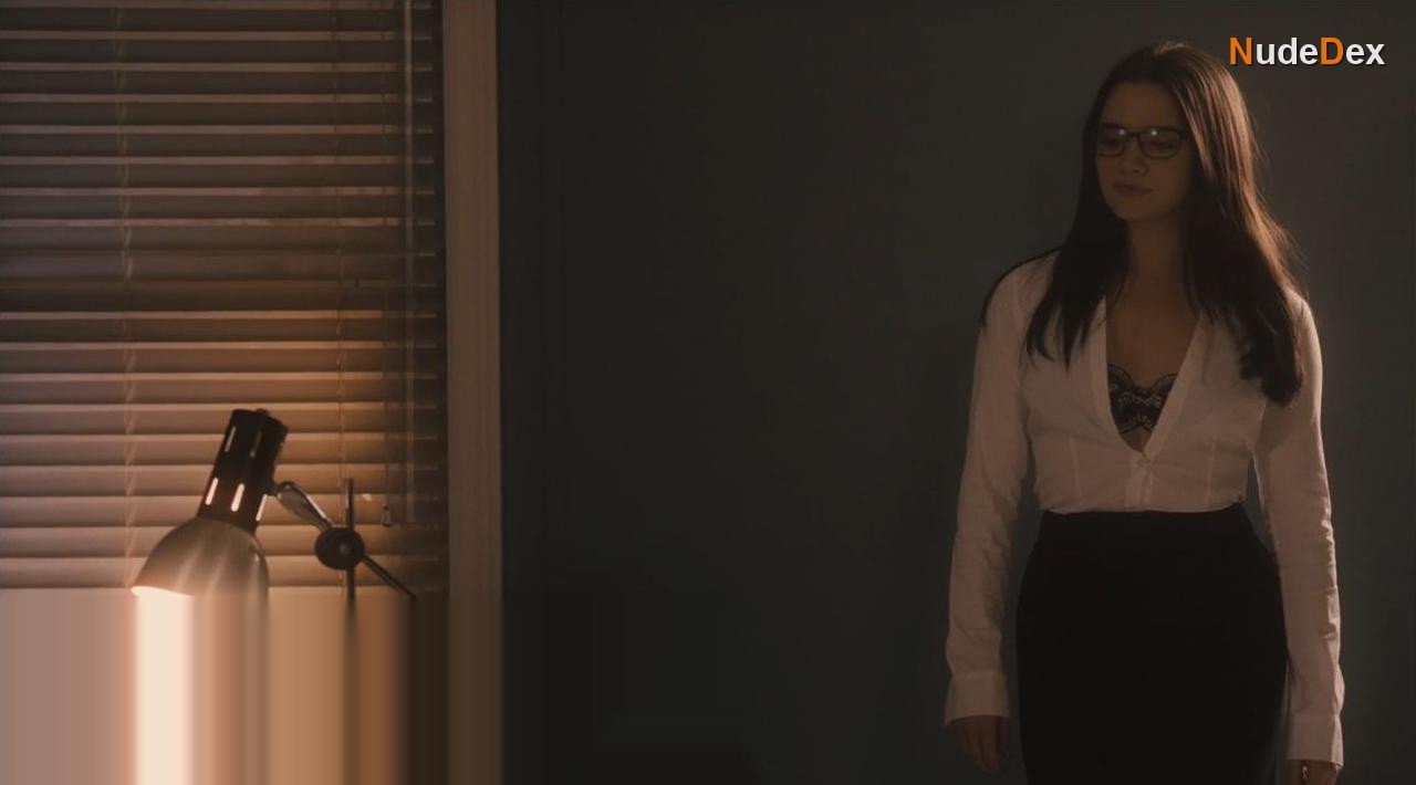 Katie Stevens in The Bold Type, photo 21