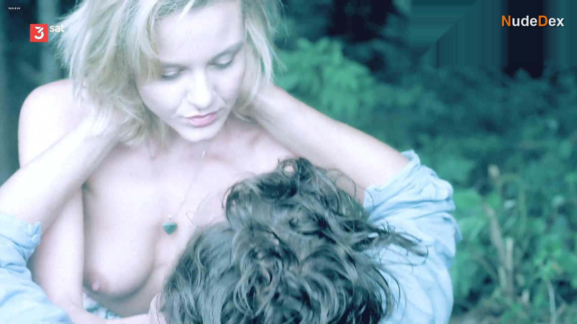 Katja Peter in Brandnacht, photo 4