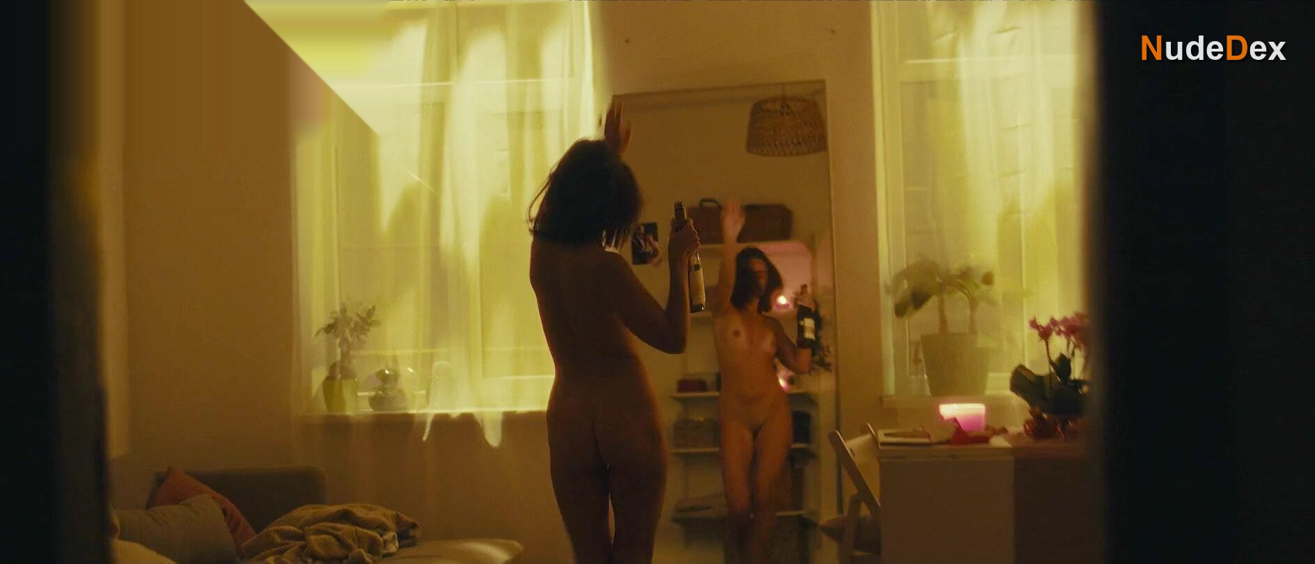 Katrina Kreile in Vulgar, photo 25