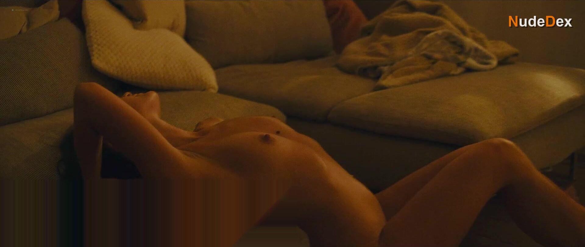 Katrina Kreile in Vulgar, photo 32