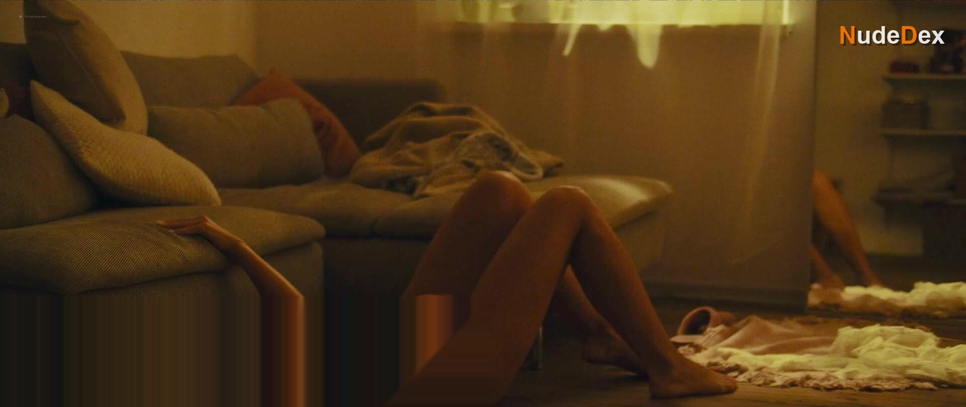 Katrina Kreile in Vulgar, photo 33