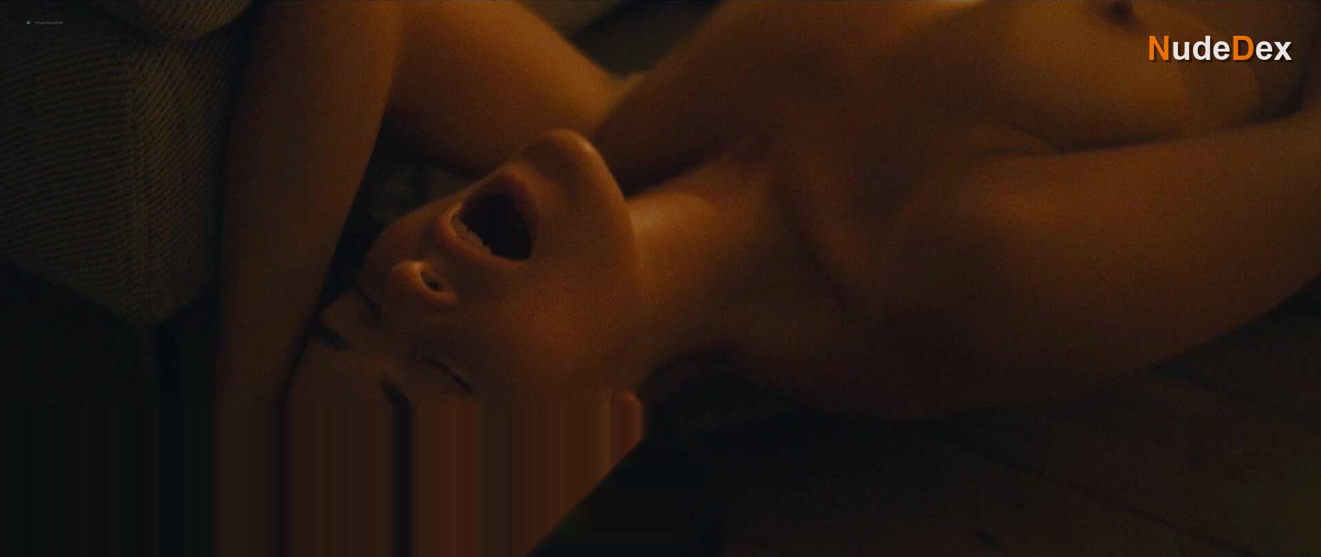 Katrina Kreile in Vulgar, photo 35