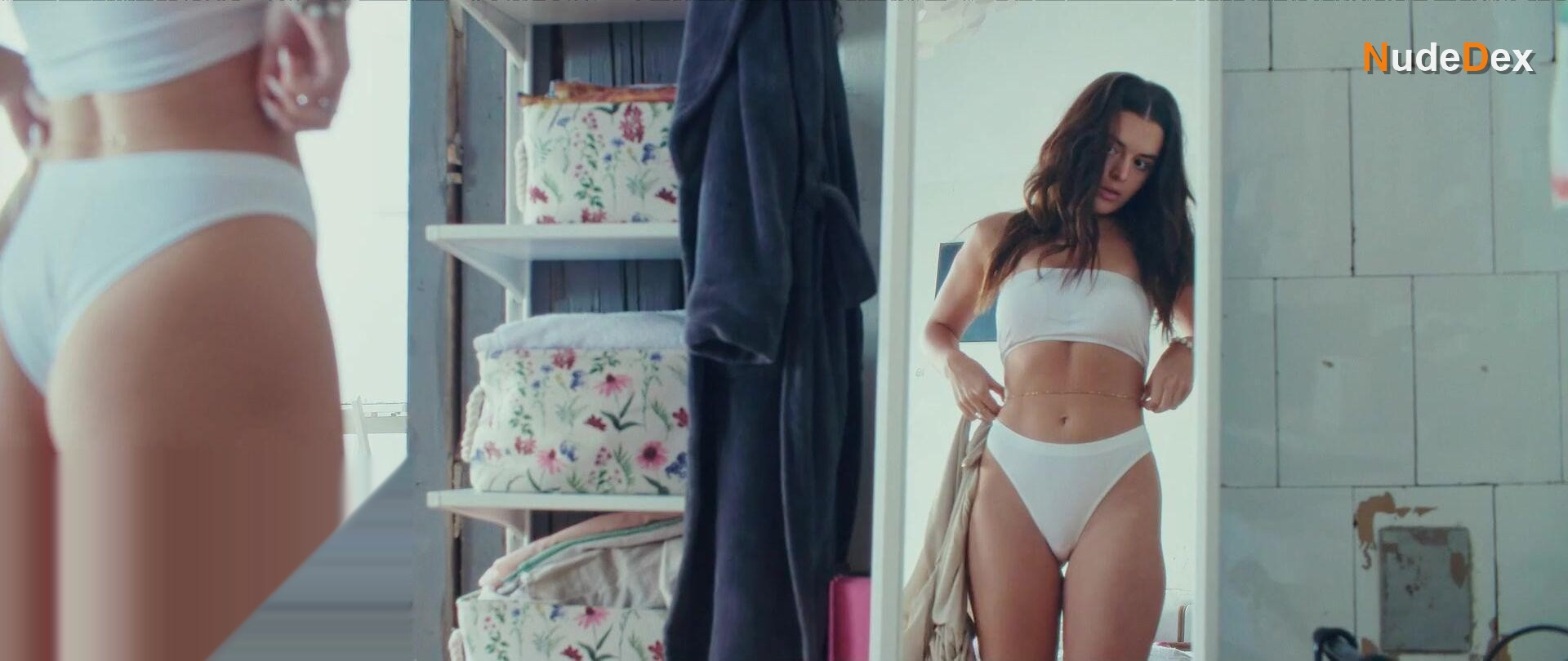 Katrina Kreile in Vulgar, photo 42