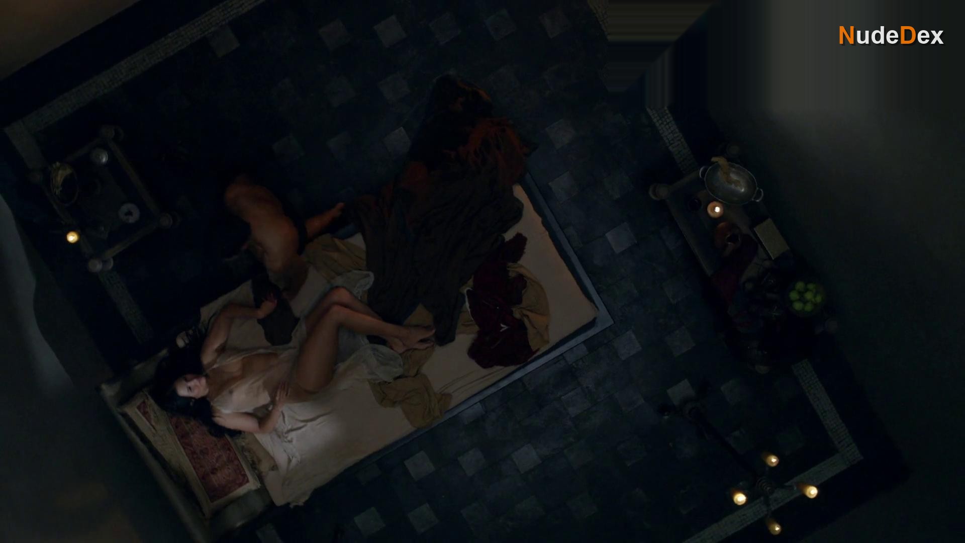Katrina Law in Spartacus, photo 2