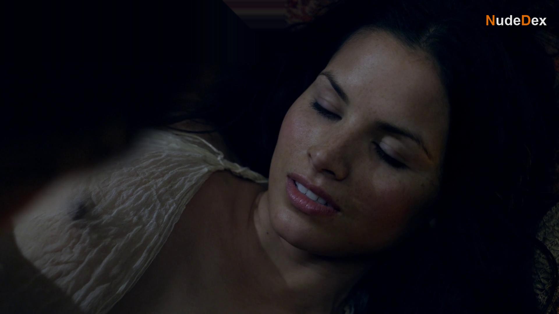 Katrina Law in Spartacus, photo 4