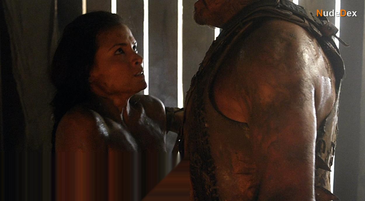 Katrina Law in Spartacus, photo 13