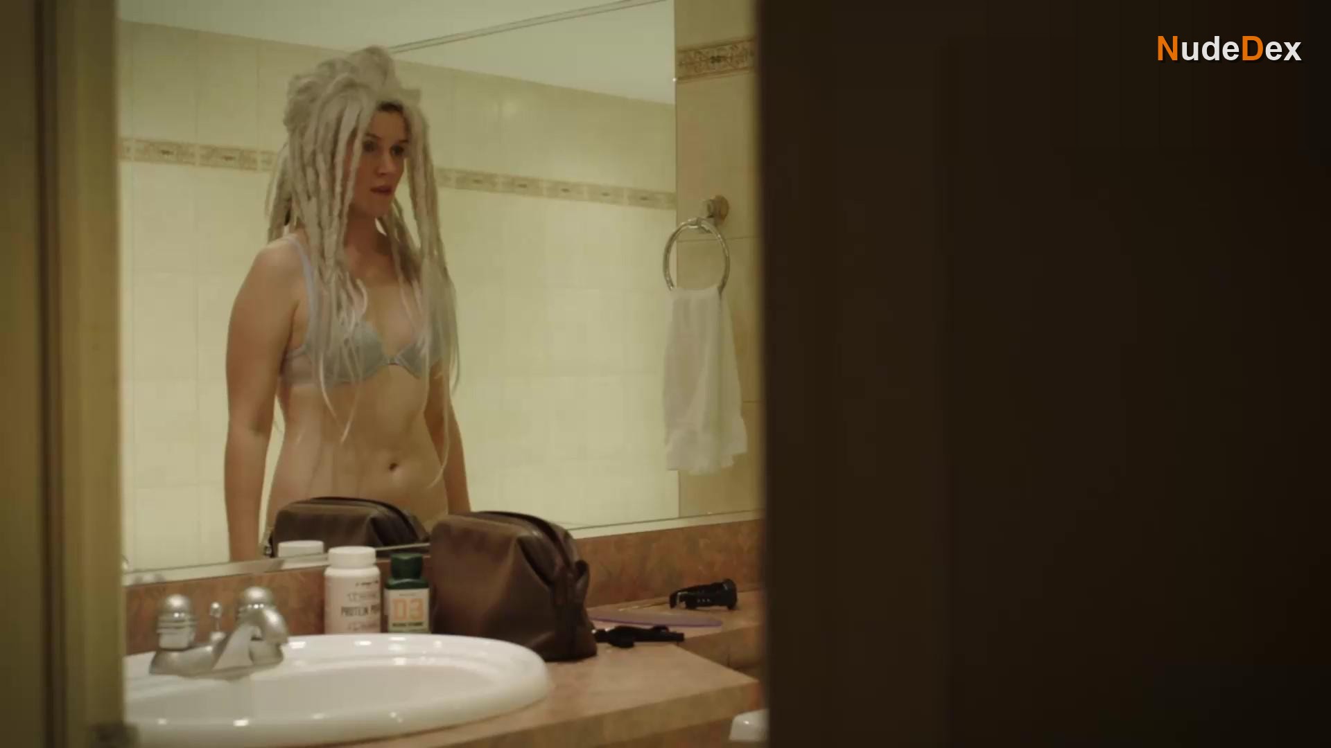 Katy Breier in Fanatic, photo 4