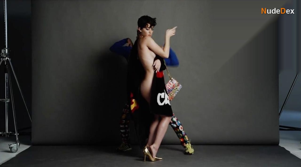 Katy Perry in Katy Perry And Jeremy Scott For Moschino Fall Winter, photo 2