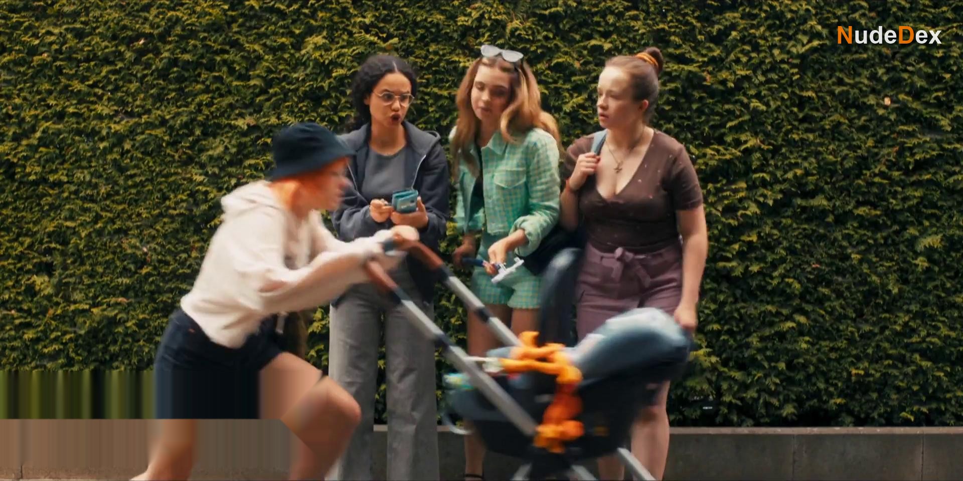 Meme Girls in Meme Girls, photo 6