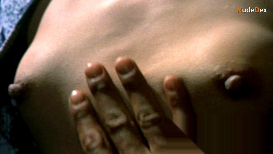 Kazuko Yoshiyuki in Lady Snowblood 2, photo 5