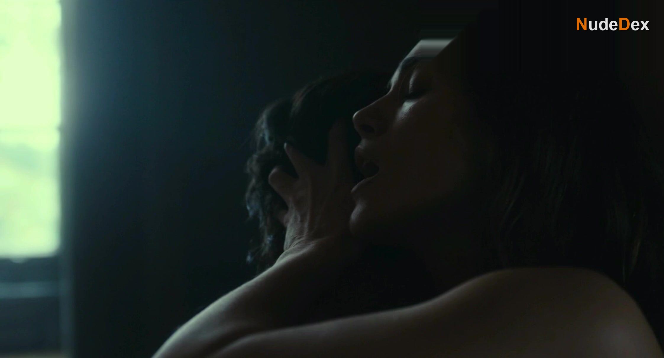 Keira Knightley in Black Doves, photo 2