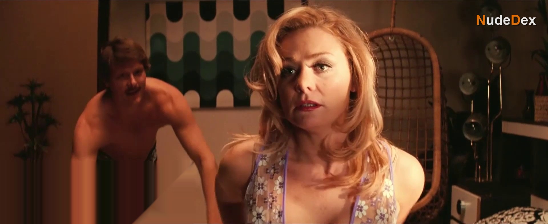 Kelly Butler in Four, photo 1