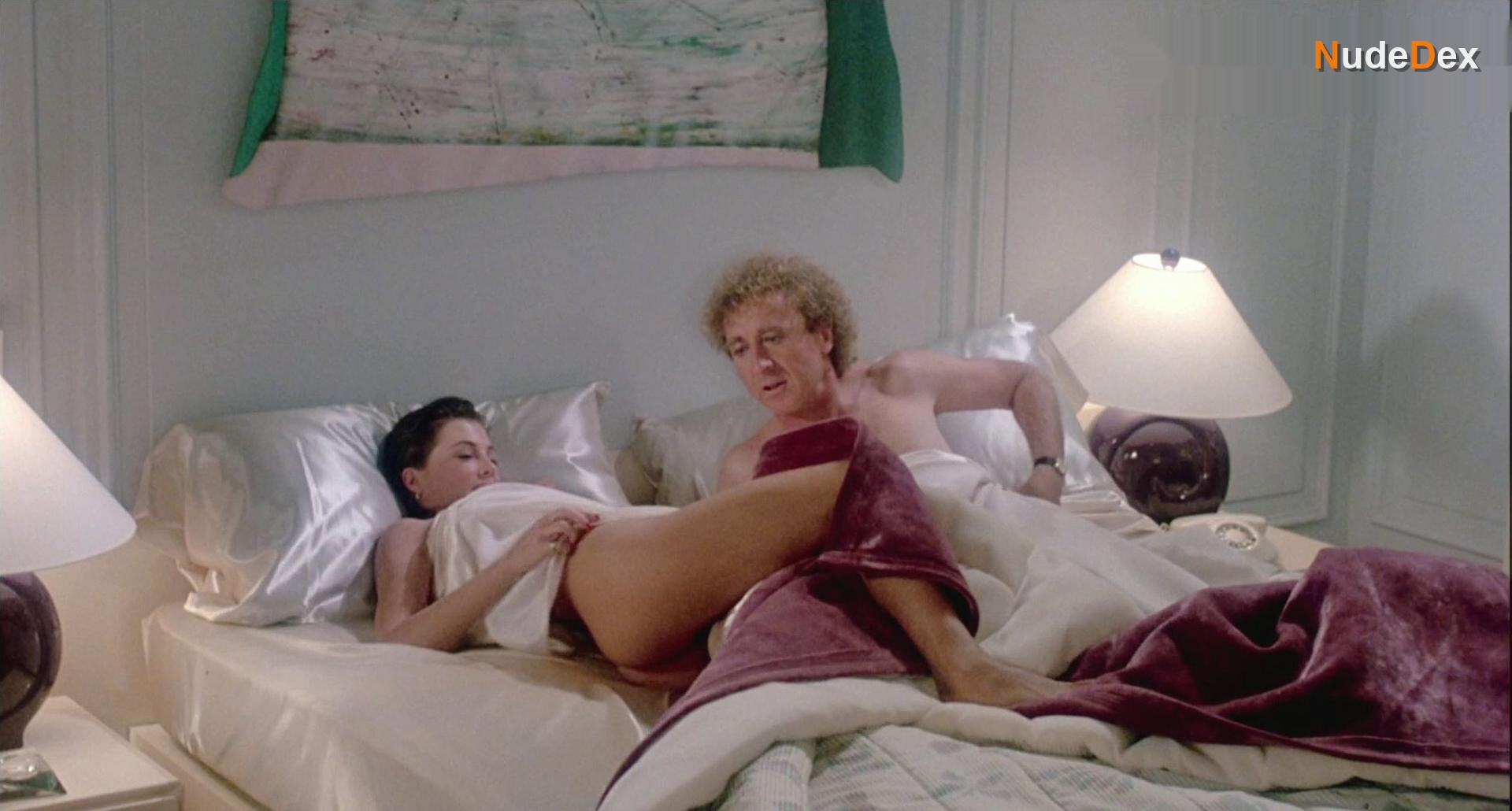 Kelly Lebrock in The Woman In Red, photo 7