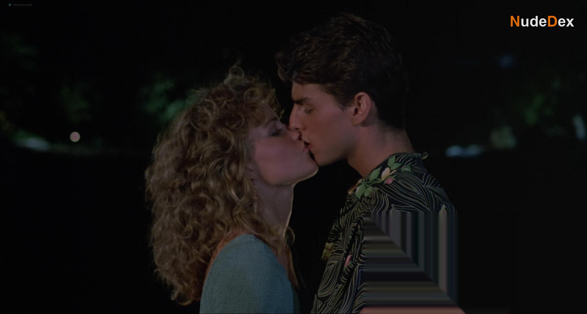 Kelly Lynch in Cocktail, photo 5