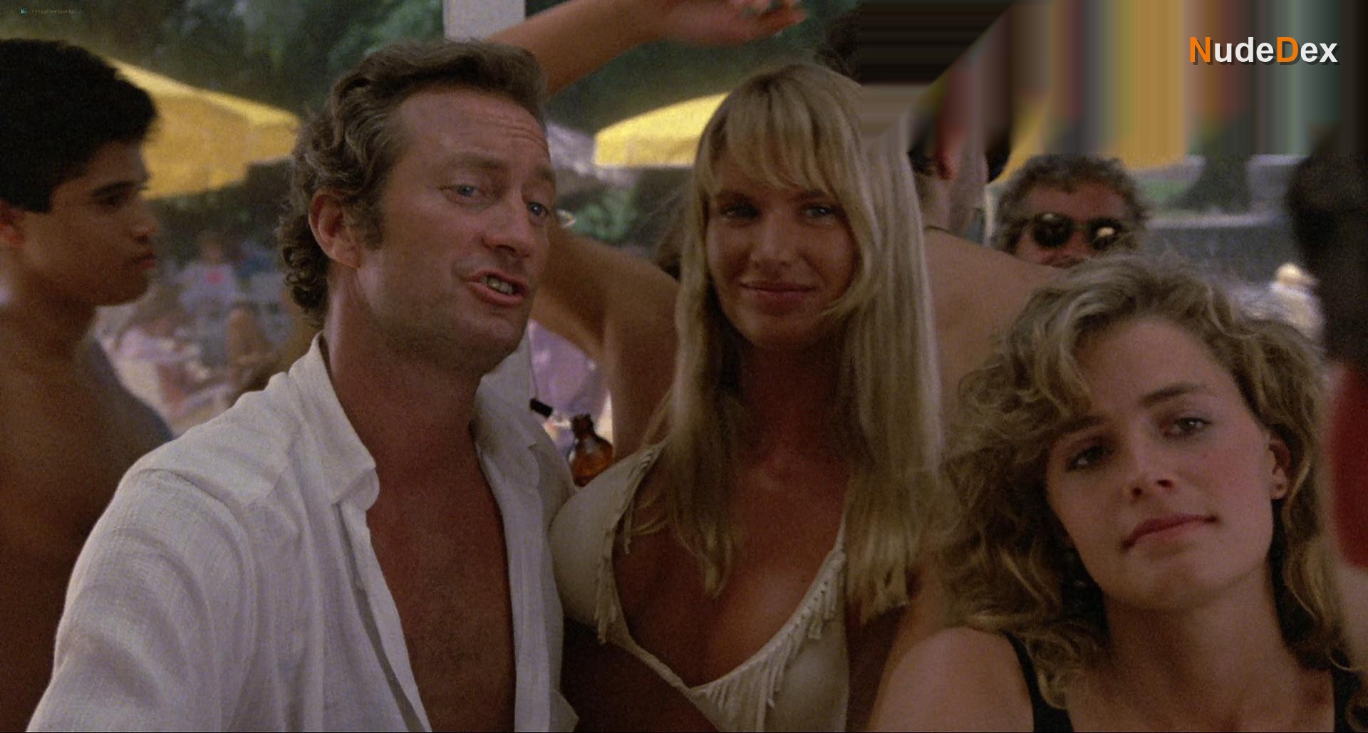 Kelly Lynch in Cocktail, photo 14