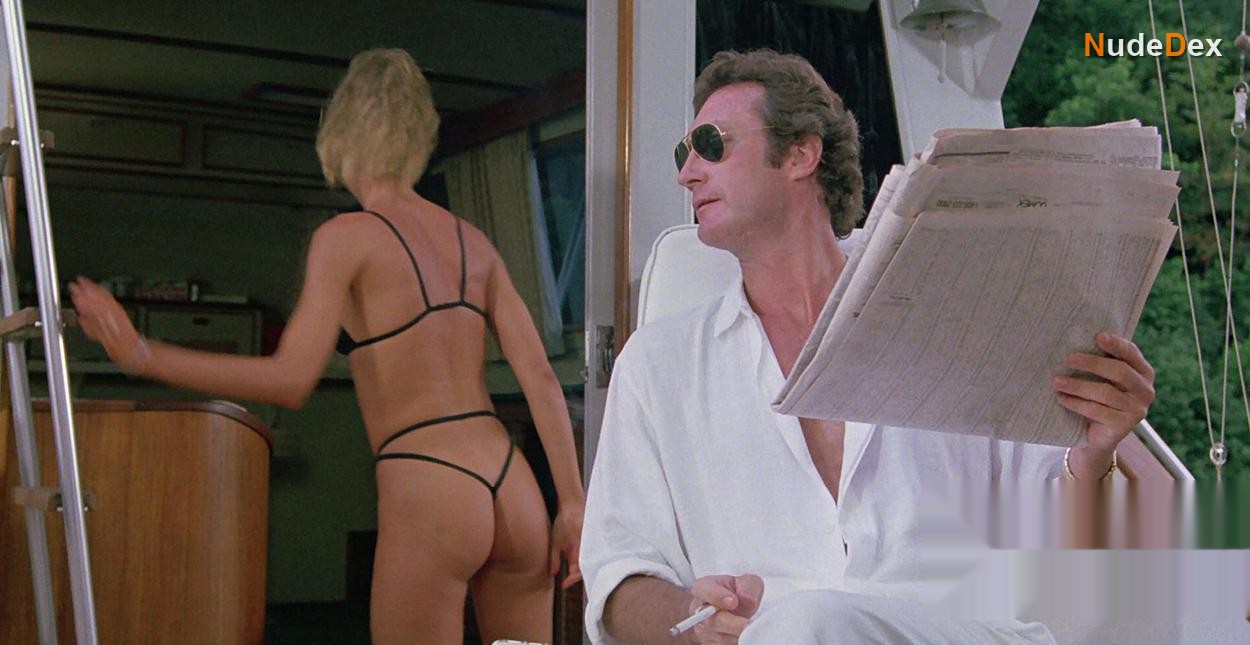 Kelly Lynch in Cocktail, photo 24