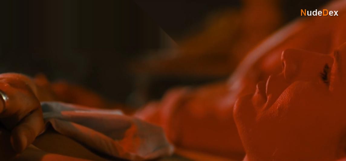 Kelly Lynch in Cold Around The Heart, photo 3