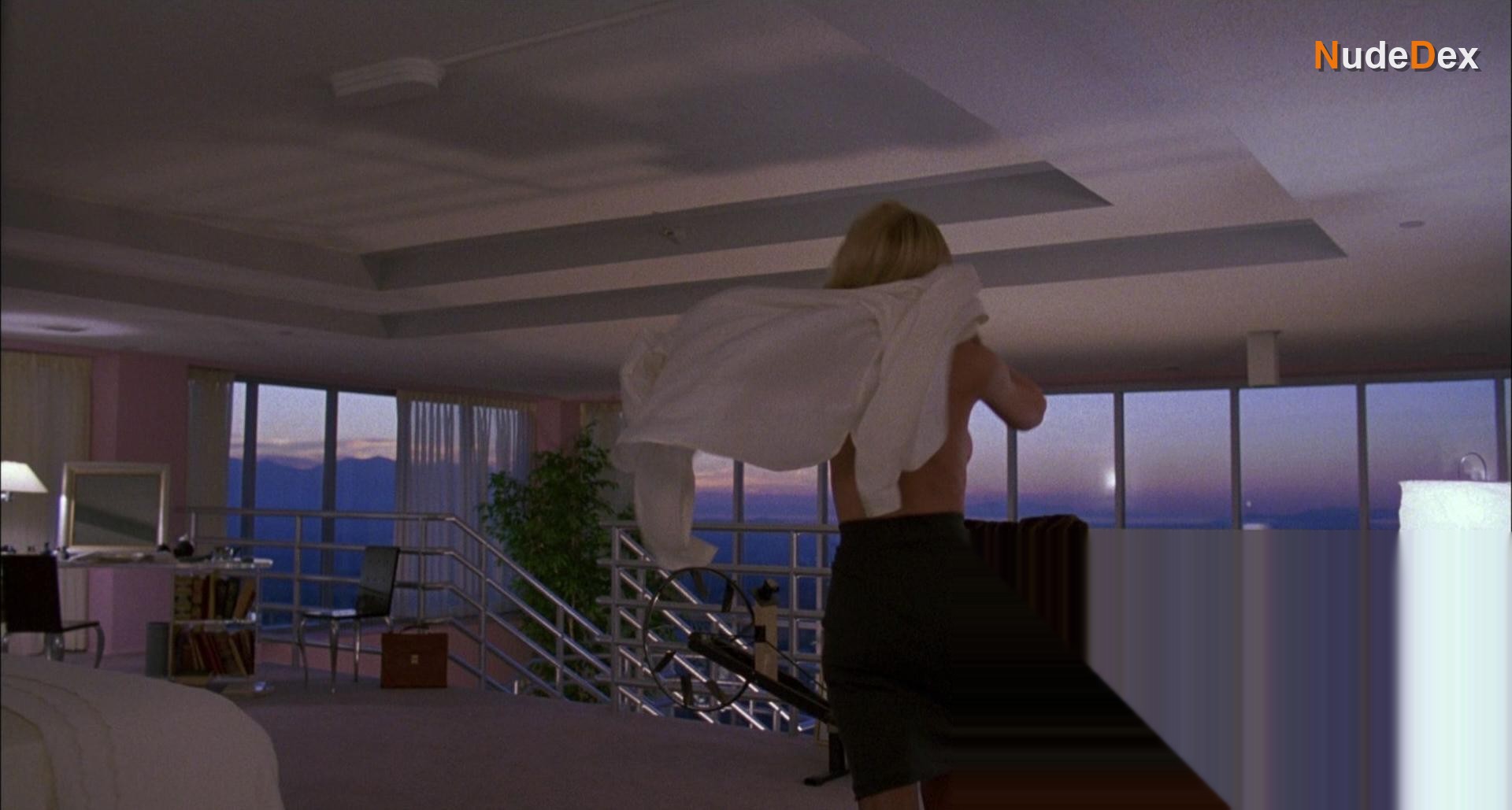Kelly Lynch in Desperate Hours, photo 4
