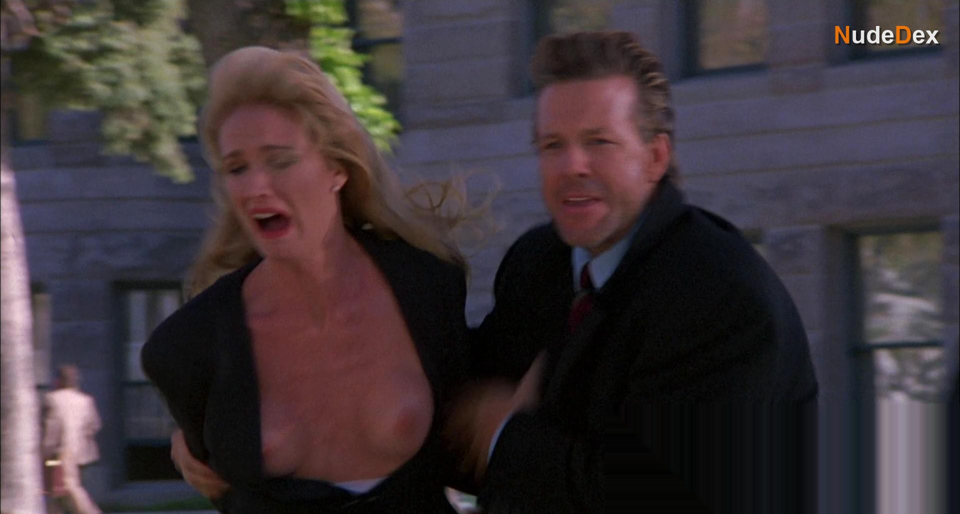 Kelly Lynch in Desperate Hours, photo 6