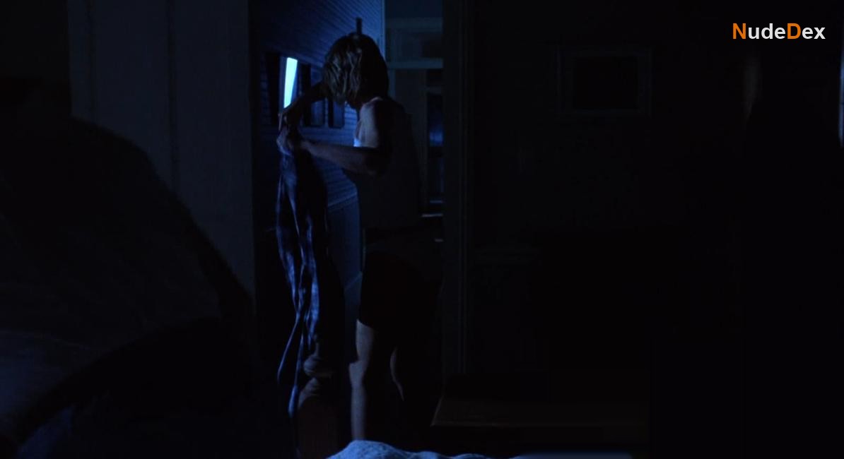 Kelly Lynch in Heaven's Prisoners, photo 1