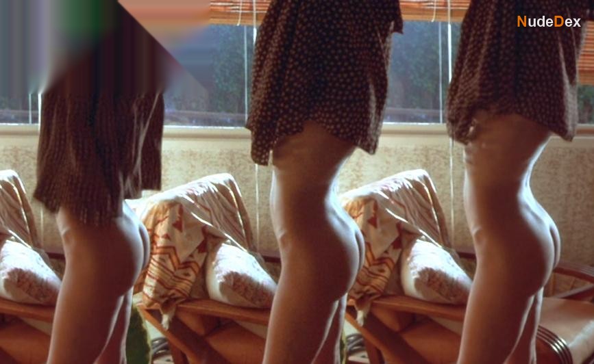 Kelly Lynch in Homegrown, photo 6