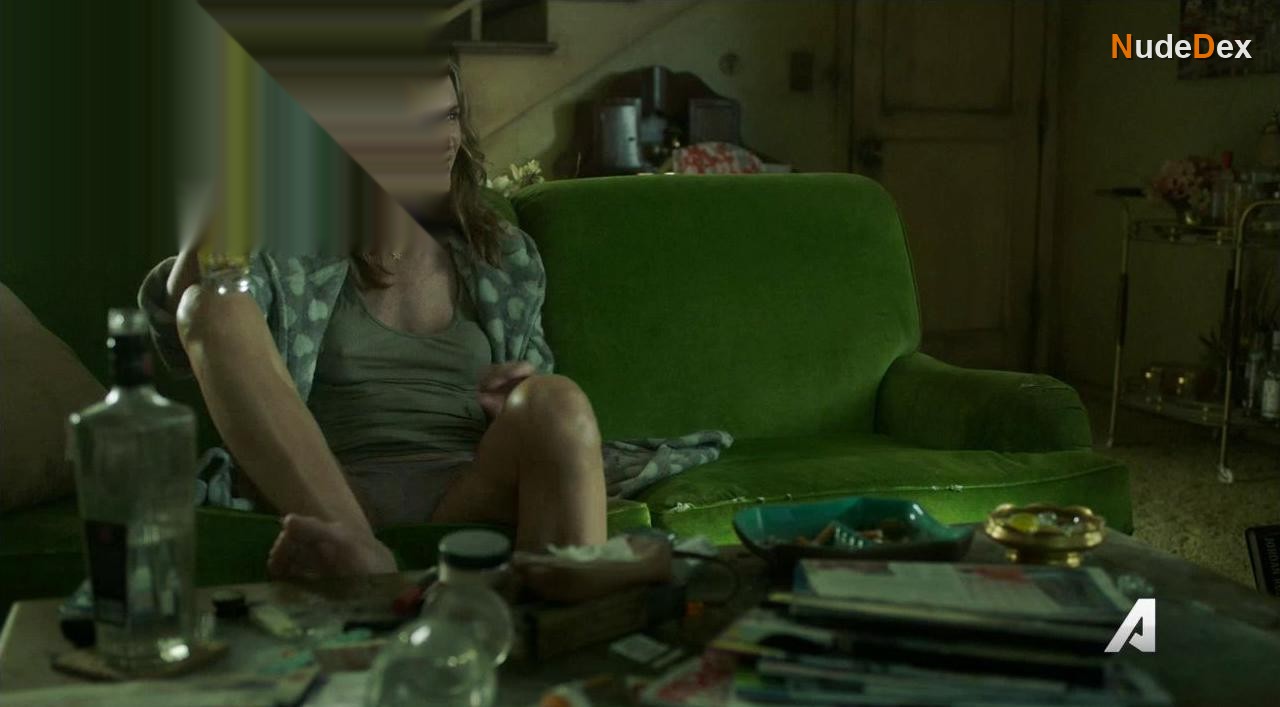 Kelly Lynch in Mr. Mercedes, photo 2