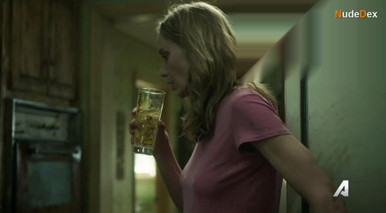 Kelly Lynch in Mr. Mercedes, photo 4