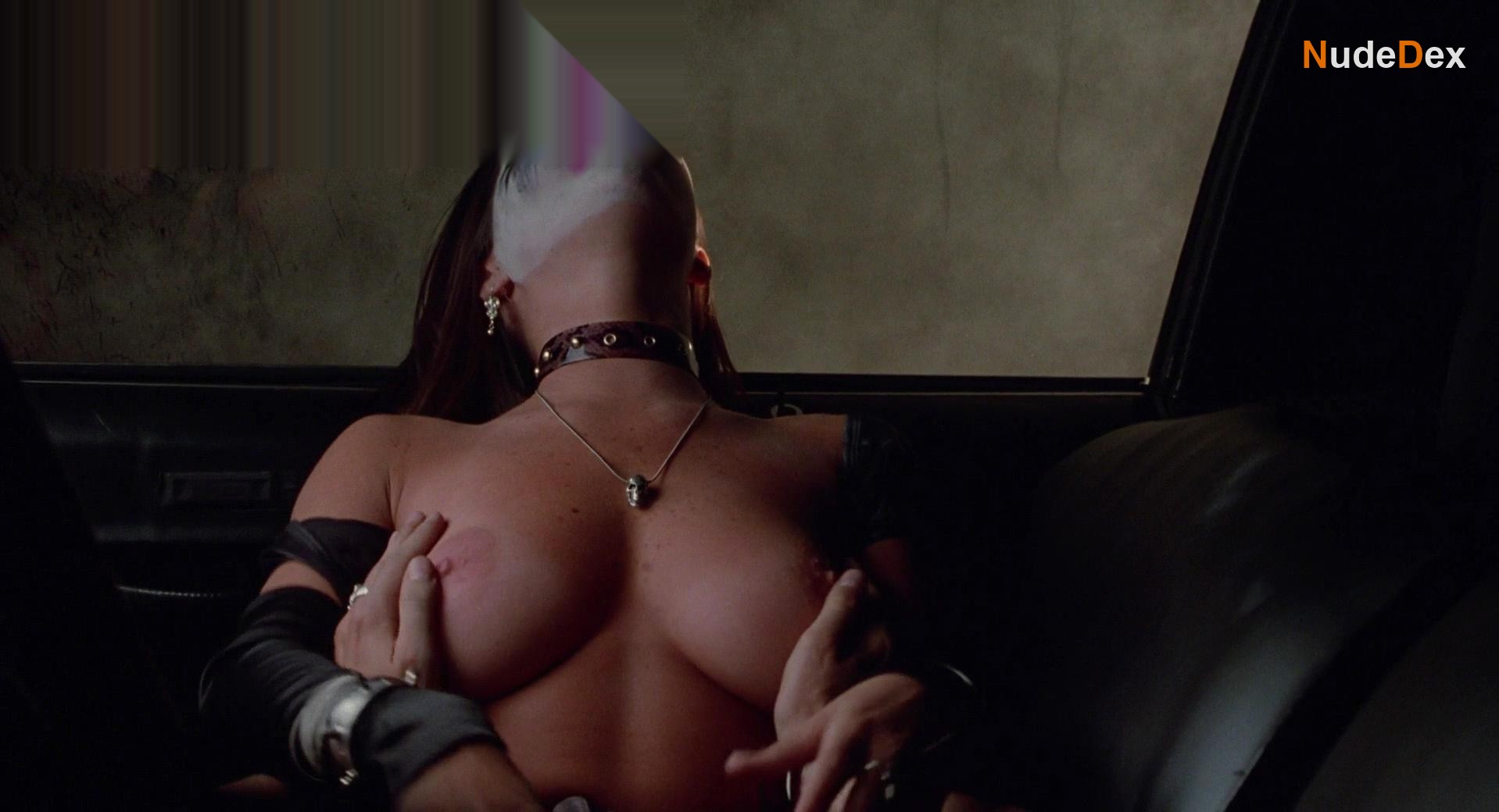 Kelly Monaco in Idle Hands, photo 1