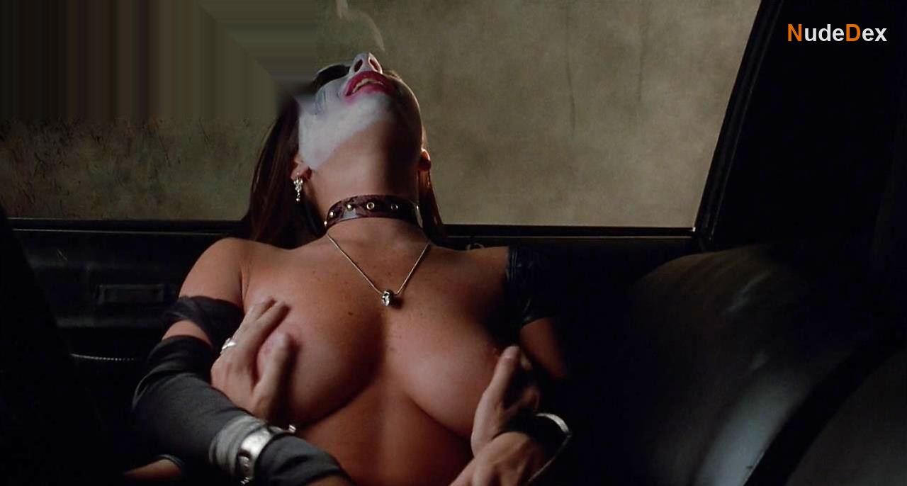 Kelly Monaco in Idle Hands, photo 8
