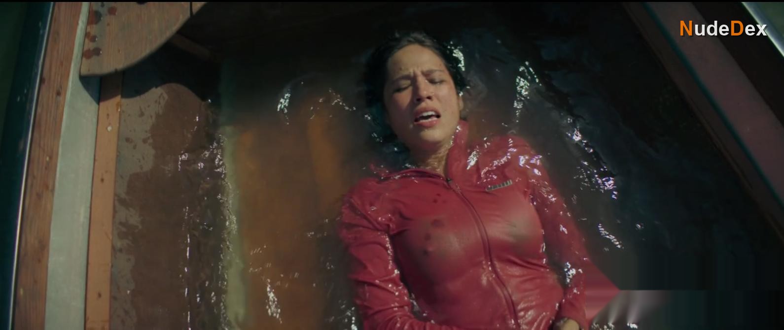 Kelsey Asbille in Don't Move, photo 1