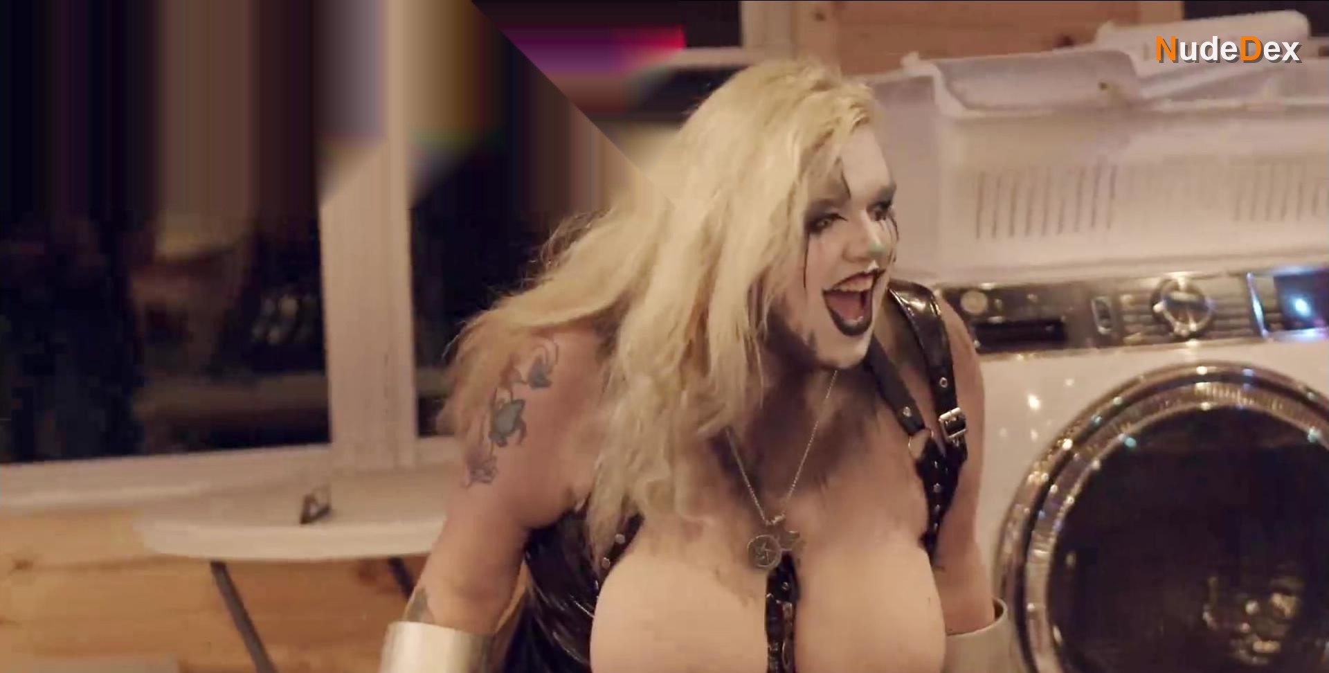 Kelsey Livengood in Babezilla Vs The Cyber Skanks Rise Of Mechababezilla, photo 2
