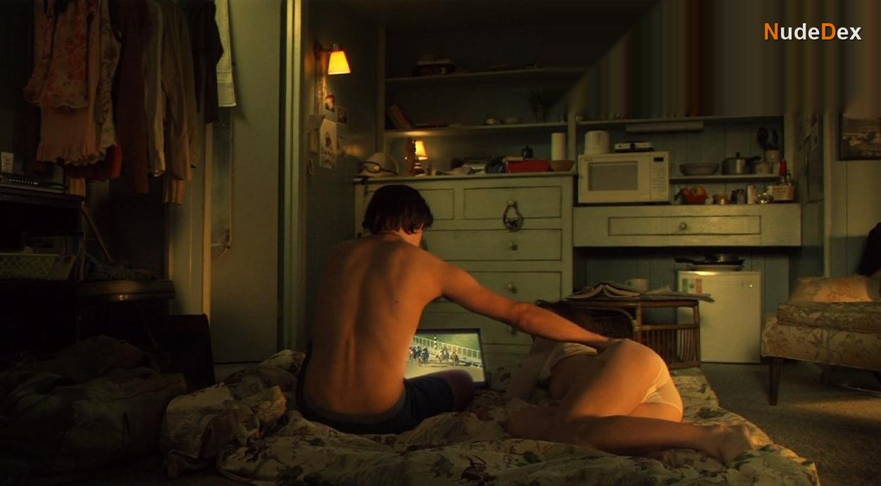 Kerry Condon in Luck, photo 3
