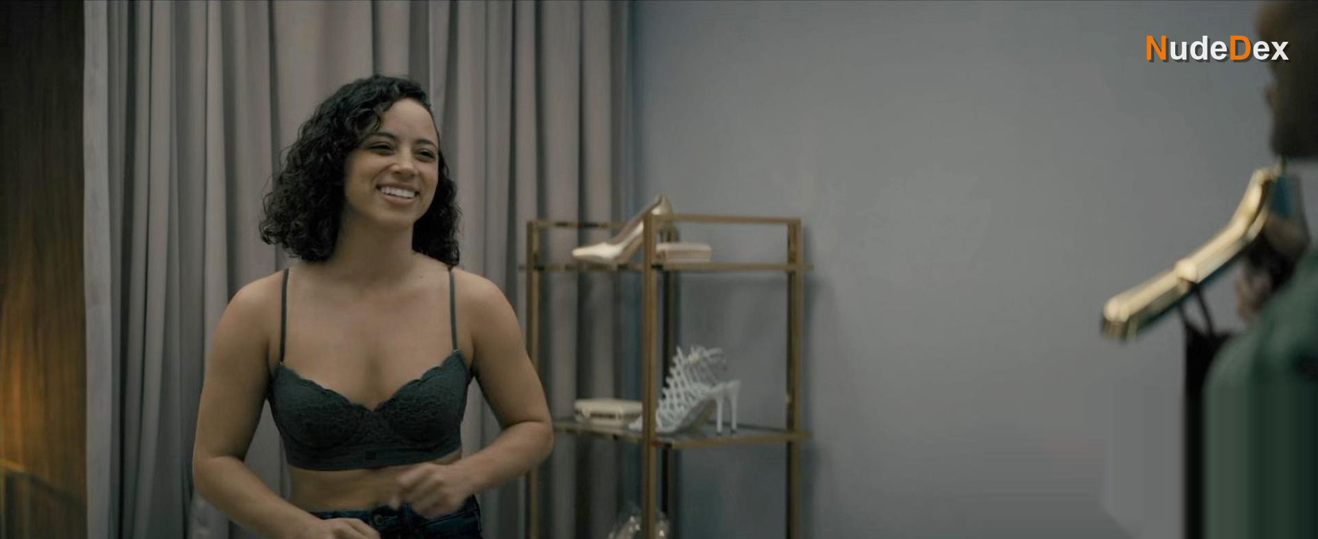 Kiana Madeira in Perfect Addiction, photo 19