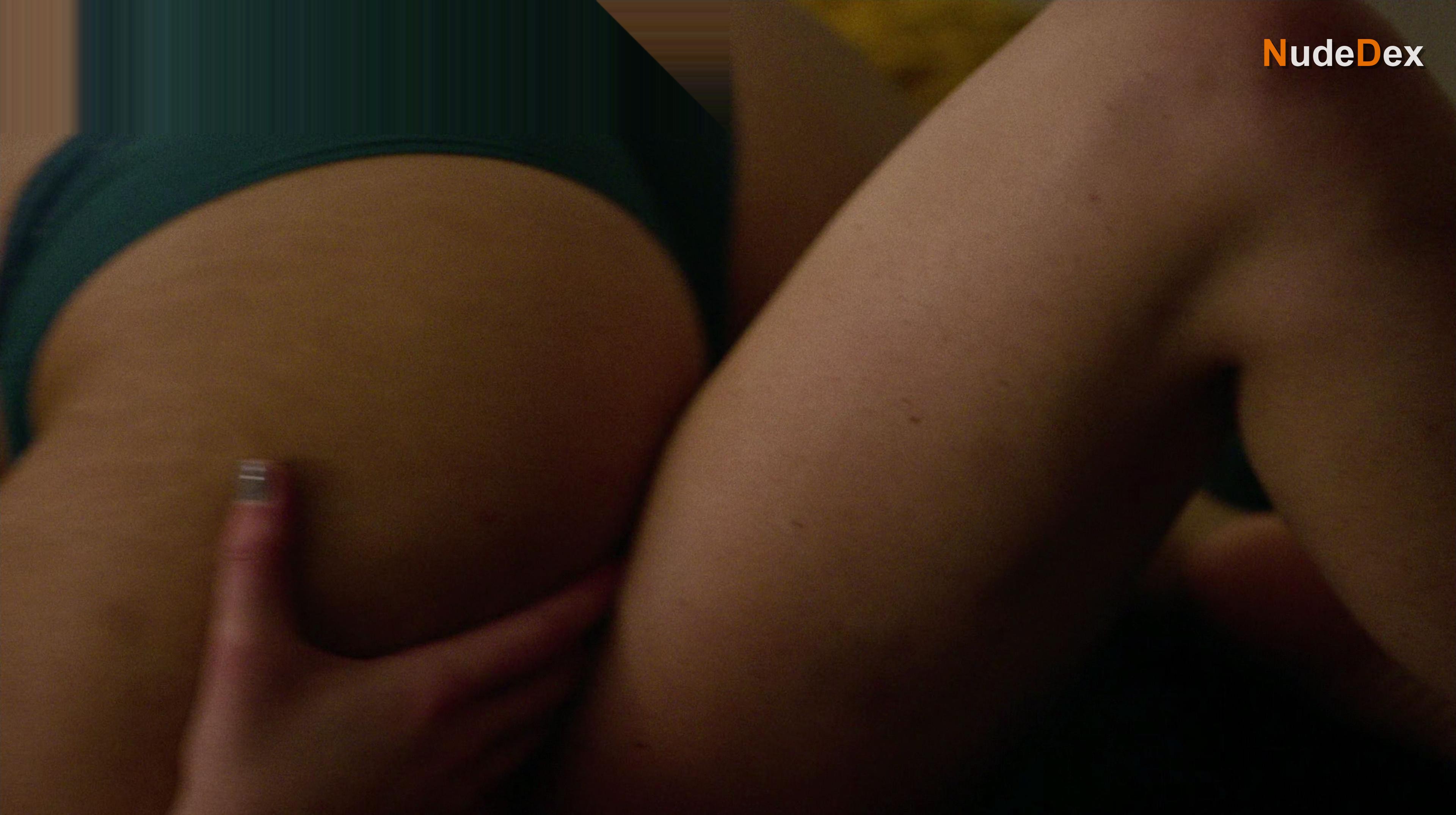 Kiersey Clemons in Easy, photo 8