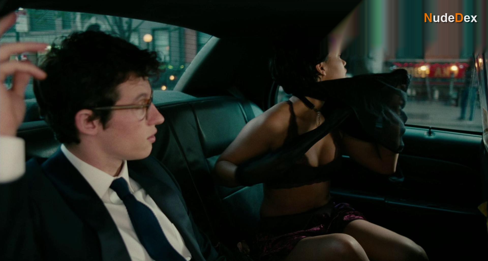 Kiersey Clemons in The Only Living Boy In New York, photo 1