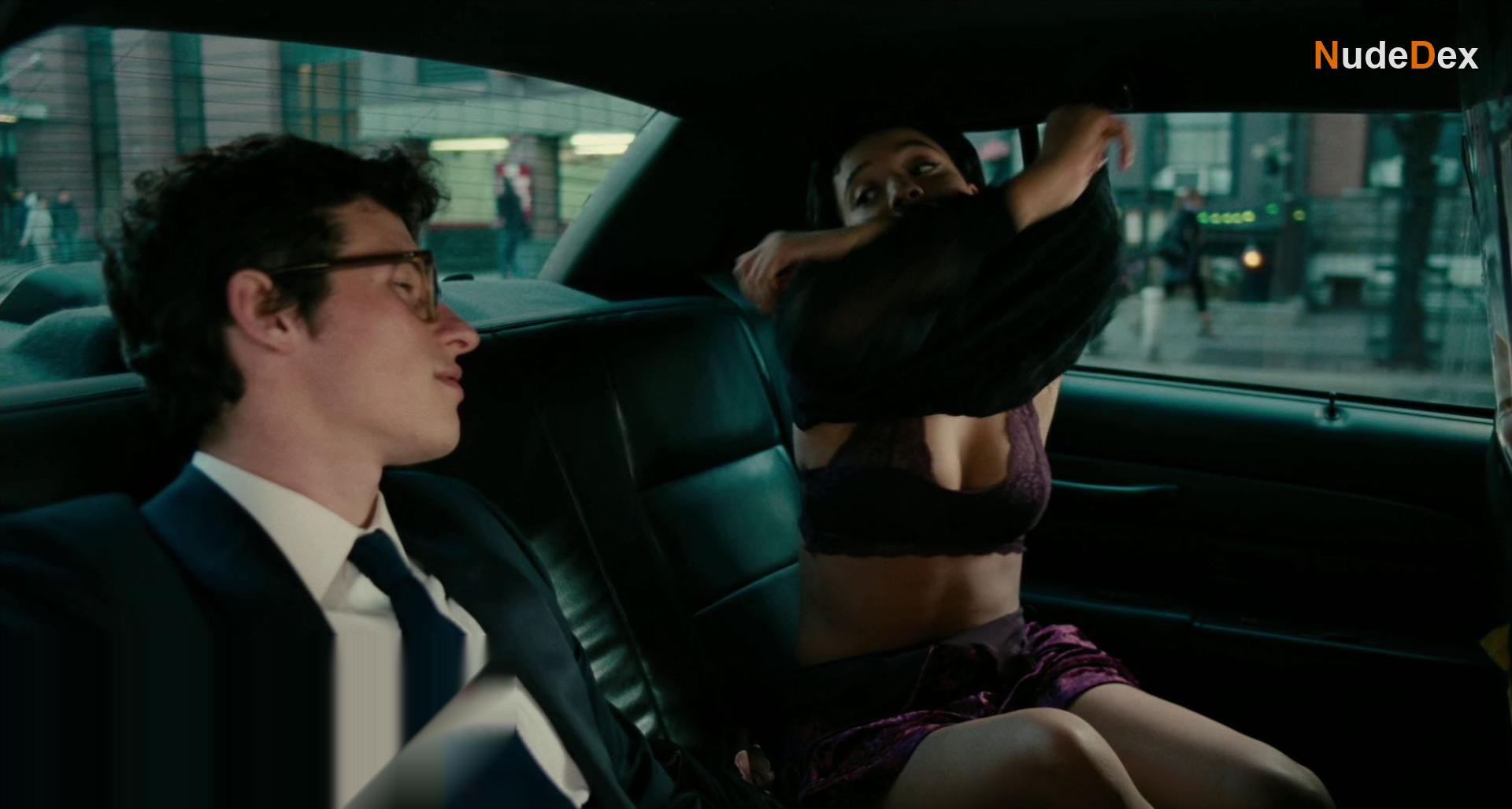Kiersey Clemons in The Only Living Boy In New York, photo 3