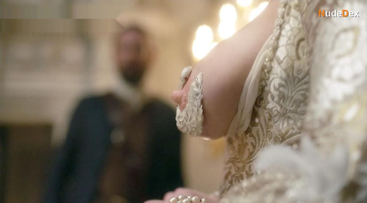 Kimberly Smart in Outlander, photo 2