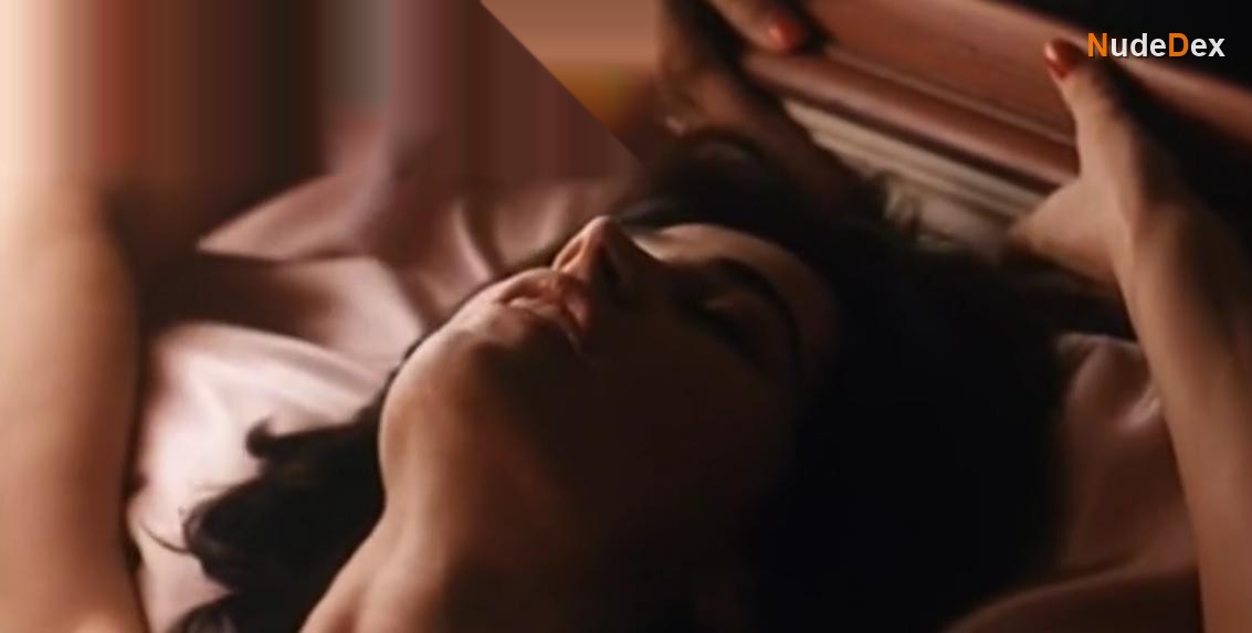 Kim Delaney in Tales From The Crypt, photo 2