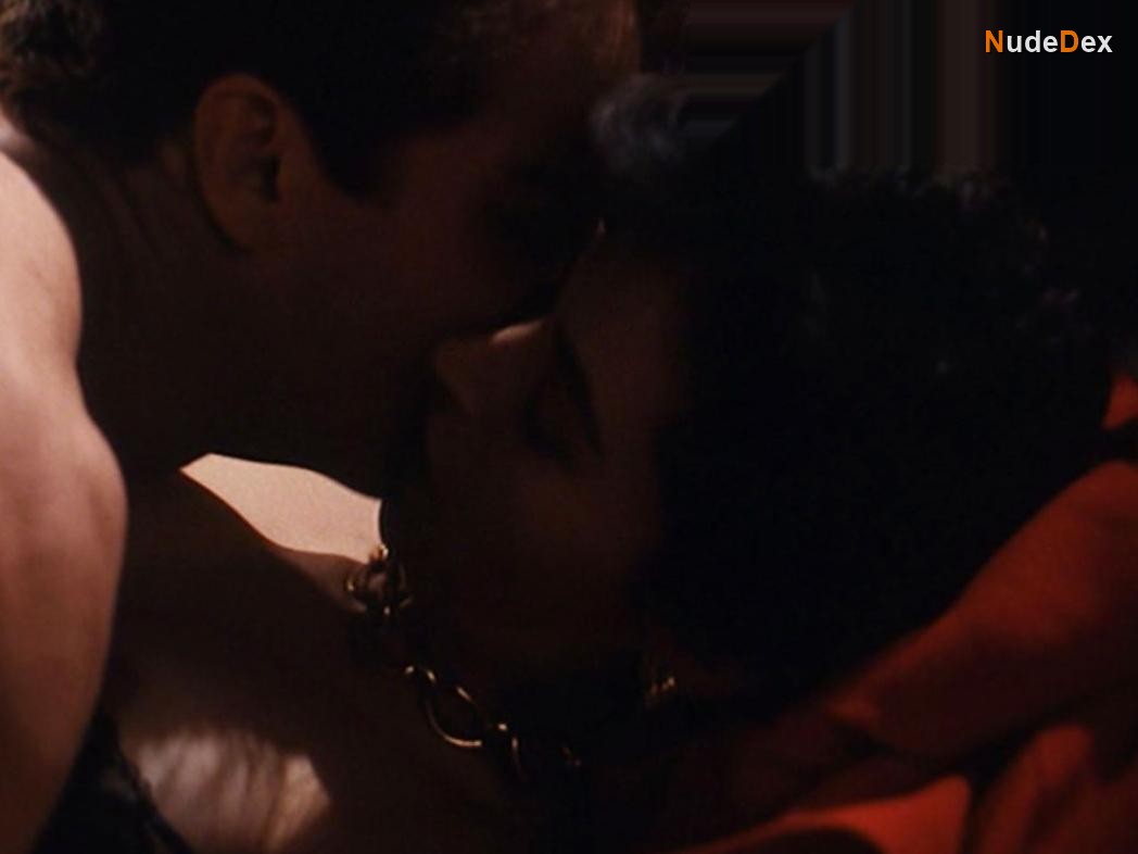 Kim Delaney in Tales From The Crypt, photo 5