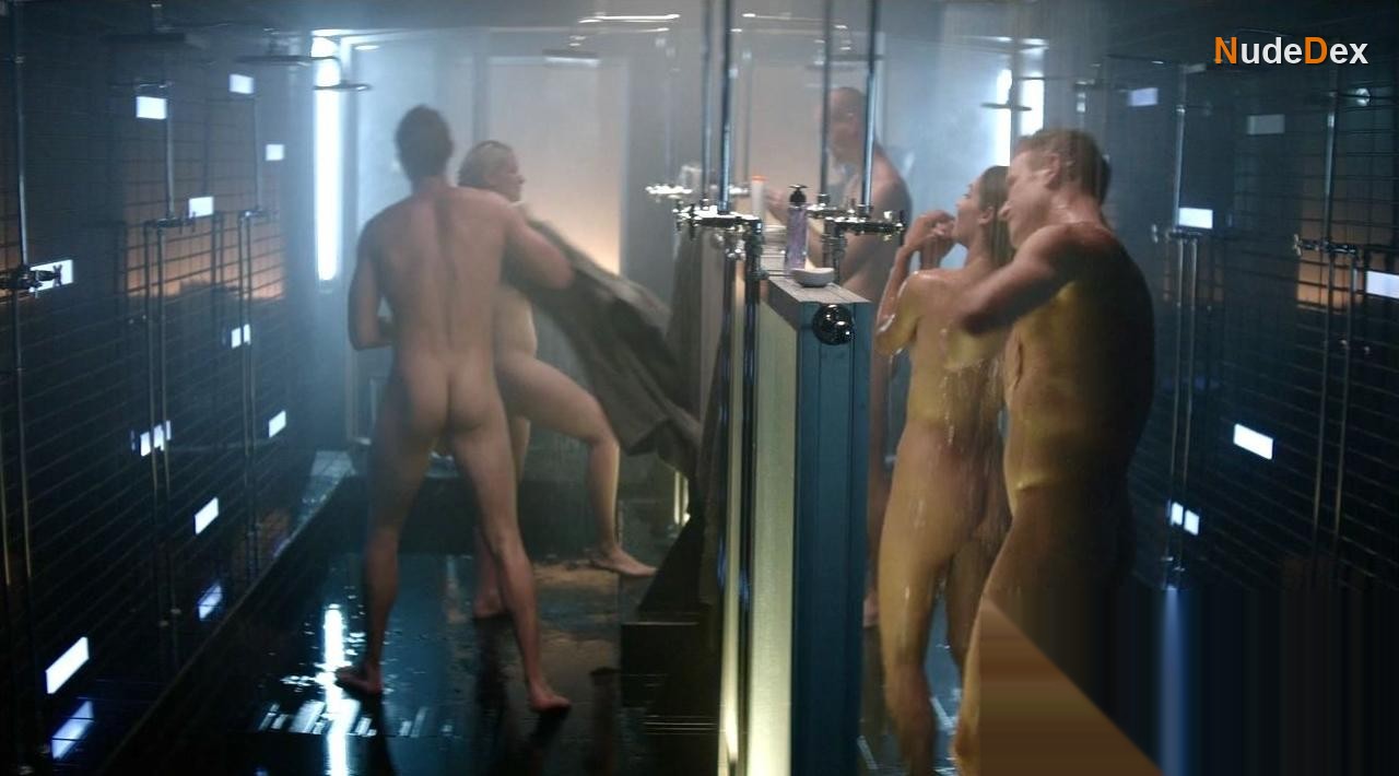 Kim Engelbrecht in Dominion, photo 3