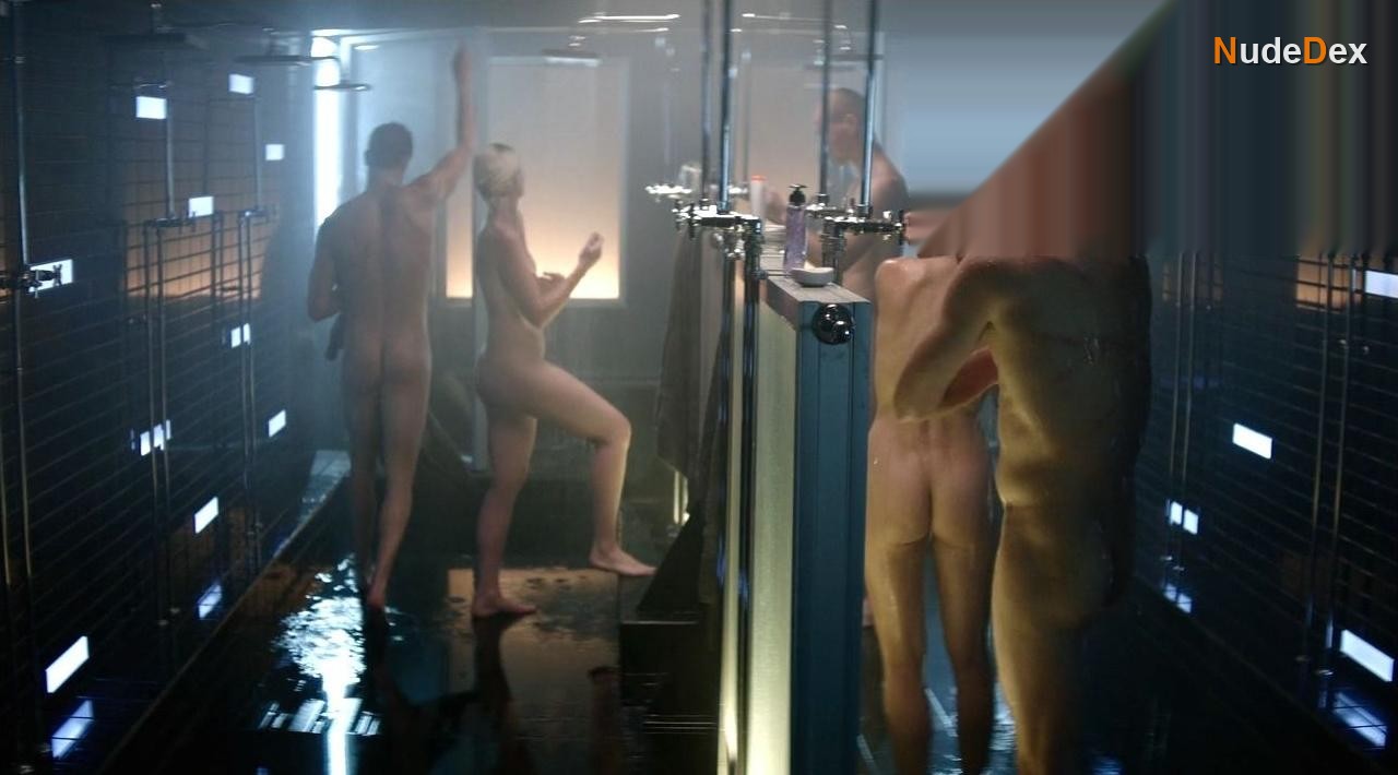 Kim Engelbrecht in Dominion, photo 4
